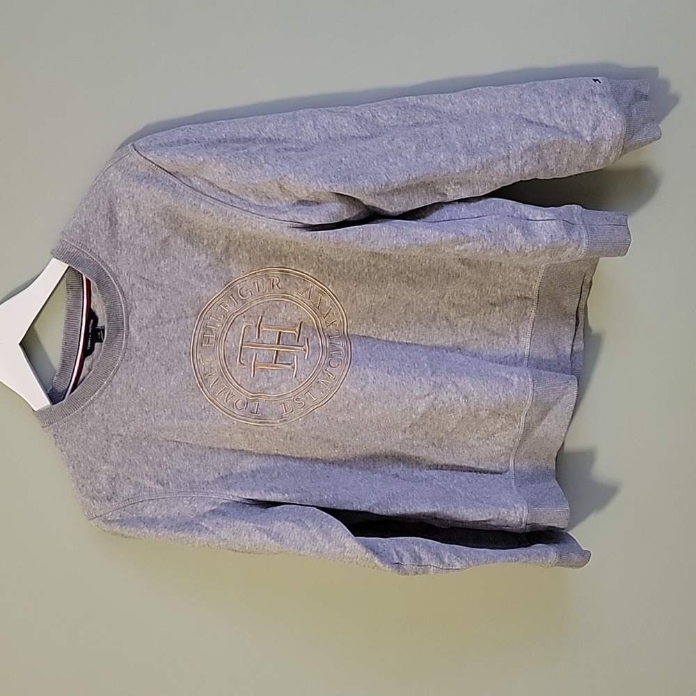 MUST SELL, OBO Tommy Hilfiger Women's Crew neck Sweater  Excellent condition